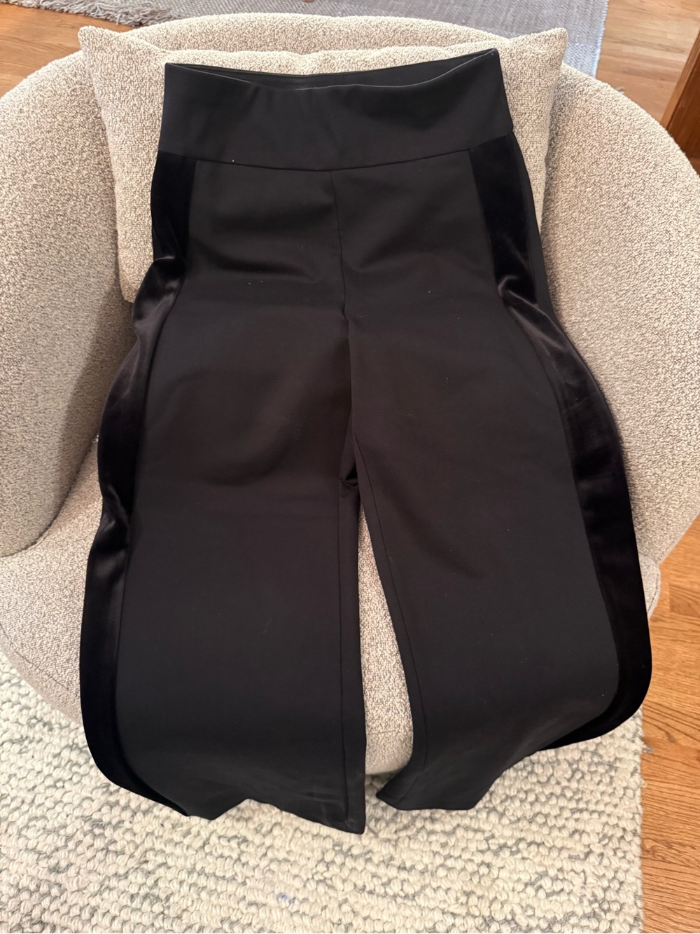 NWT Express Columnist Black Wide-Leg Pants with Satin Side Panels